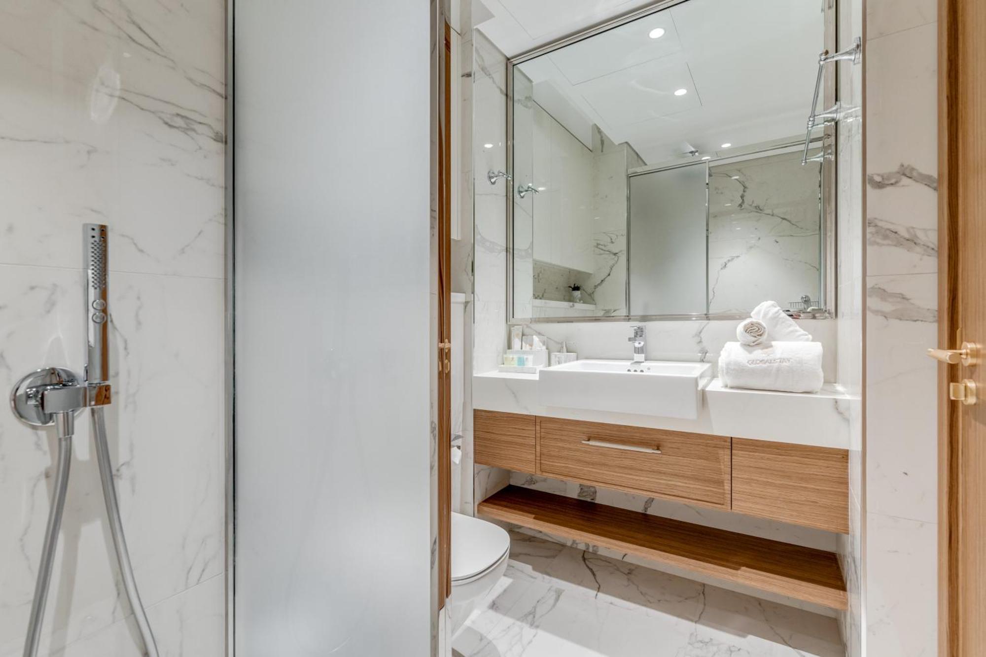 Apartment Globalstay Azizi Riviera 59 *